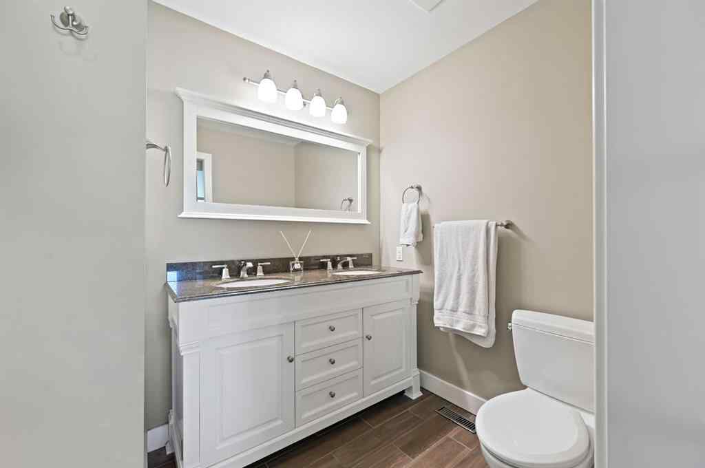 MLS® A2258048 - 439 Parkview Crescent SE in Parkland Calgary, Residential