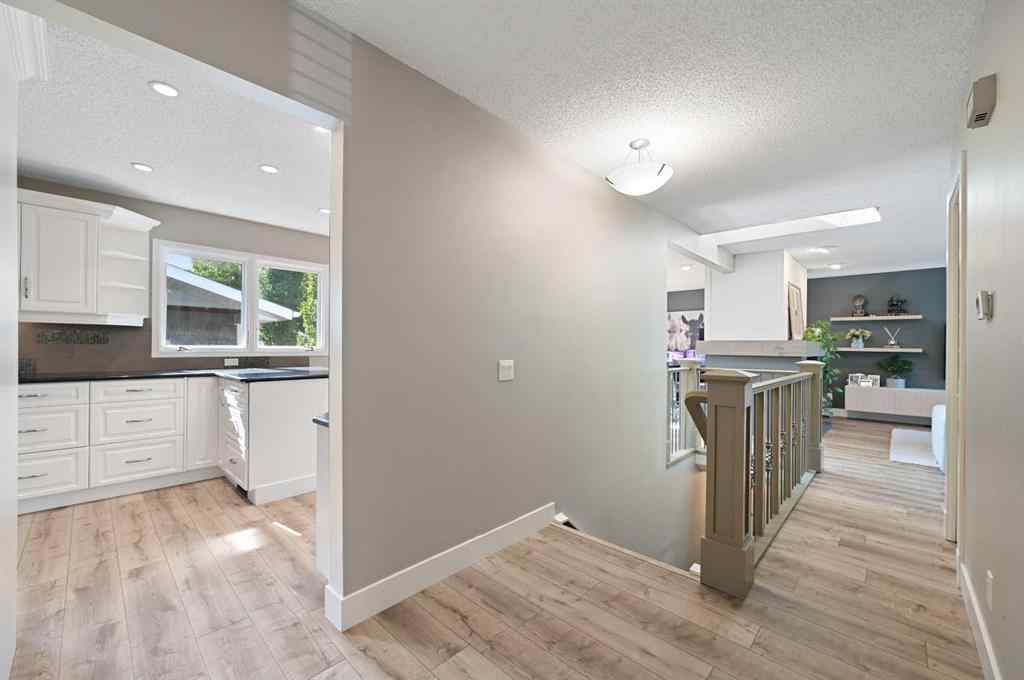 MLS® A2258048 - 439 Parkview Crescent SE in Parkland Calgary, Residential
