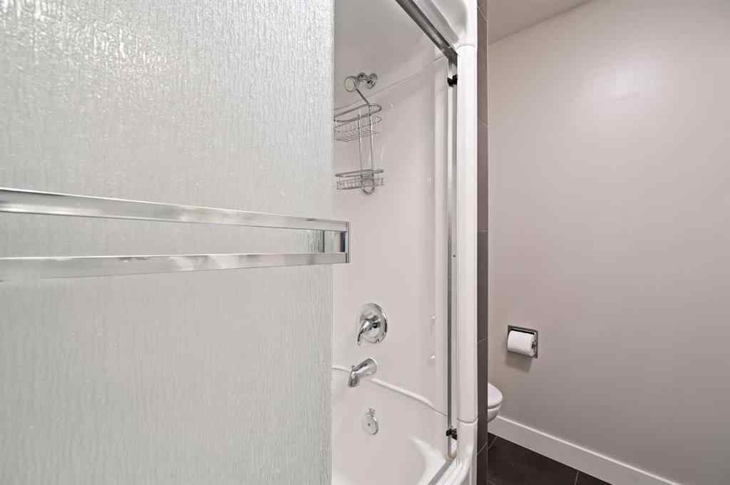 MLS® A2258048 - 439 Parkview Crescent SE in Parkland Calgary, Residential