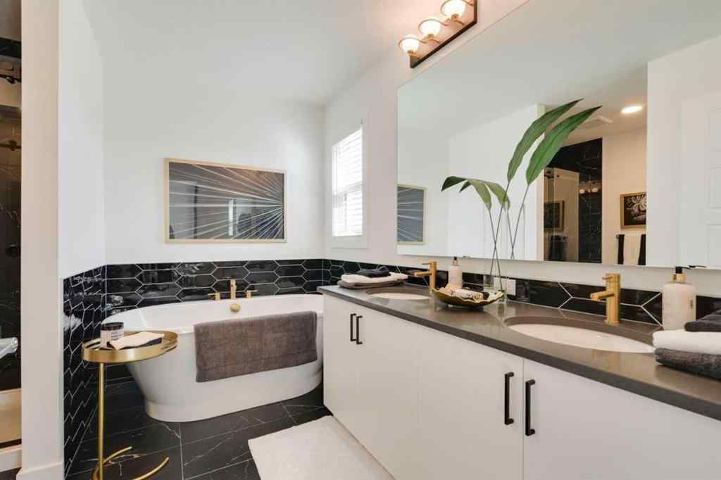 MLS® A2258052 - 87 Creekstone Common SW in Pine Creek Calgary, Residential