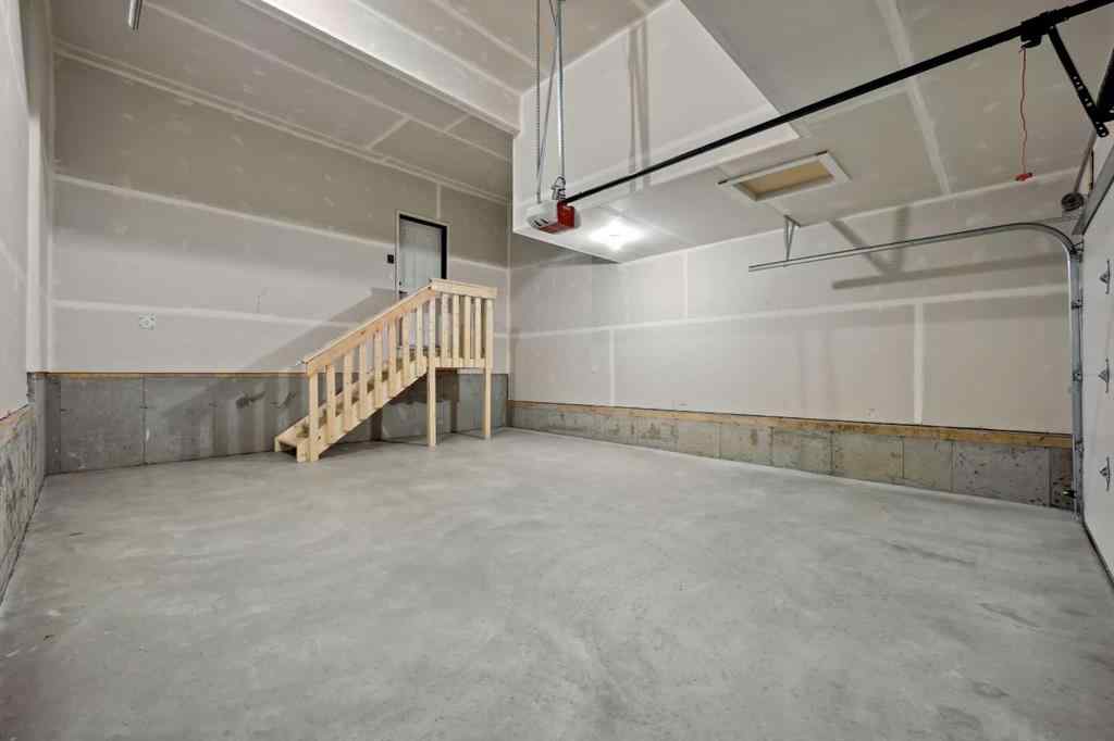 MLS® A2258060 - 43 Versant View SW in Alpine Park Calgary, Residential