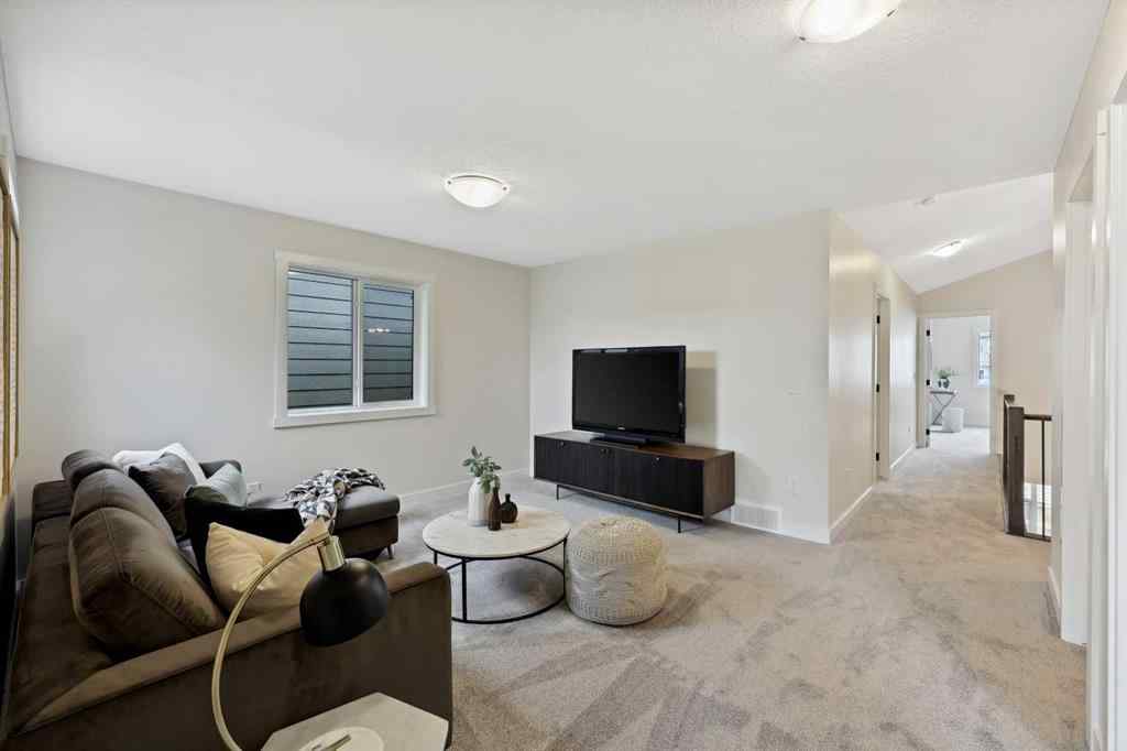 MLS® A2258060 - 43 Versant View SW in Alpine Park Calgary, Residential