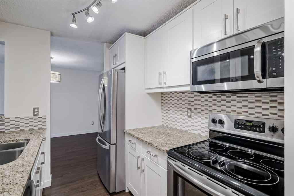 MLS® A2258061 - Unit #208 130 25 Avenue SW in Mission Calgary, Residential