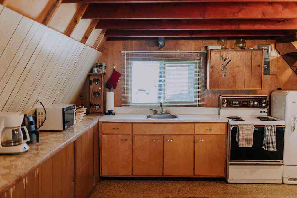 MLS® A2258062 - Cabin 62 Clear Lake   in NONE Rural Wainwright No. 61, M.D. of, Residential