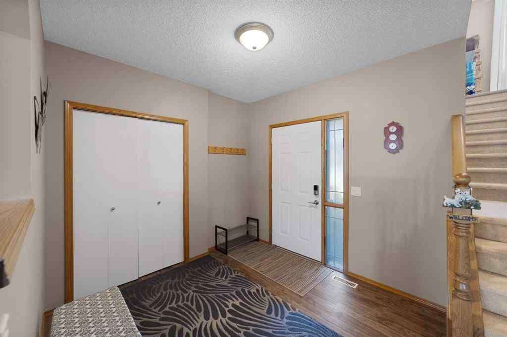 MLS® A2258063 - 424 Stonegate Road NW in Stonegate Airdrie, Residential