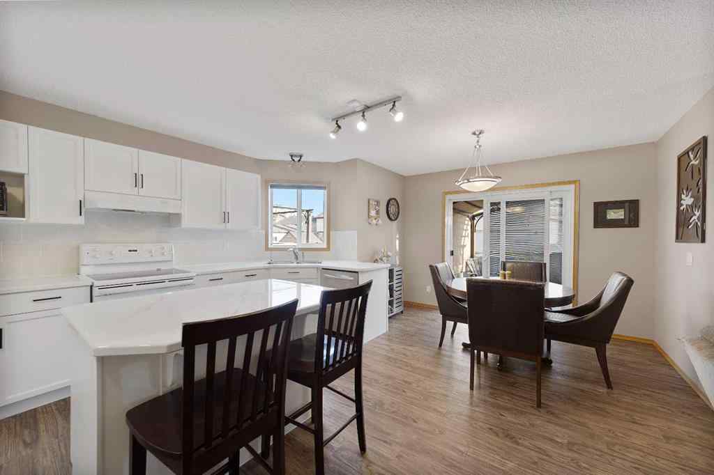 MLS® A2258063 - 424 Stonegate Road NW in Stonegate Airdrie, Residential