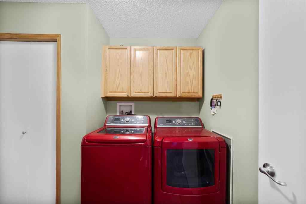 MLS® A2258063 - 424 Stonegate Road NW in Stonegate Airdrie, Residential