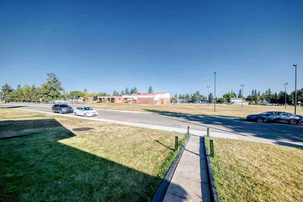 MLS® A2258077 - 4117 45 Street  in Grandview Red Deer, Residential