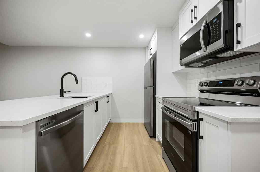 MLS® A2258079 - 91 Versant Way SW in Alpine Park Calgary, Residential