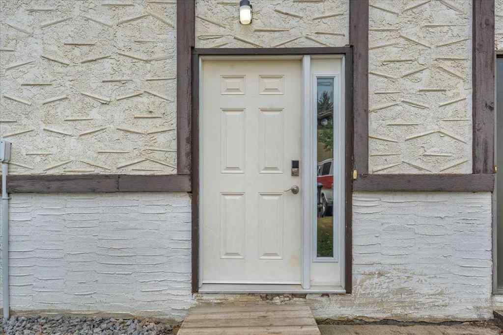MLS® A2258083 - Unit #6 50 8 Avenue SE in Southeast Central High River High River, Residential