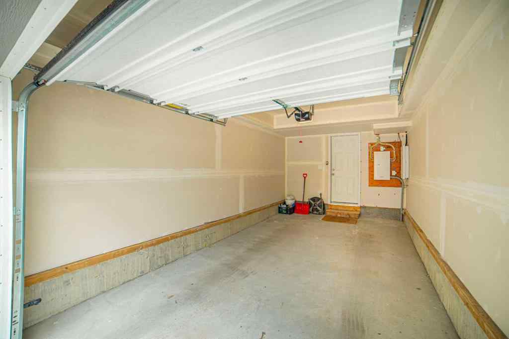 MLS® A2258084 - 120 Spring Creek Common SW in Springbank Hill Calgary, Residential