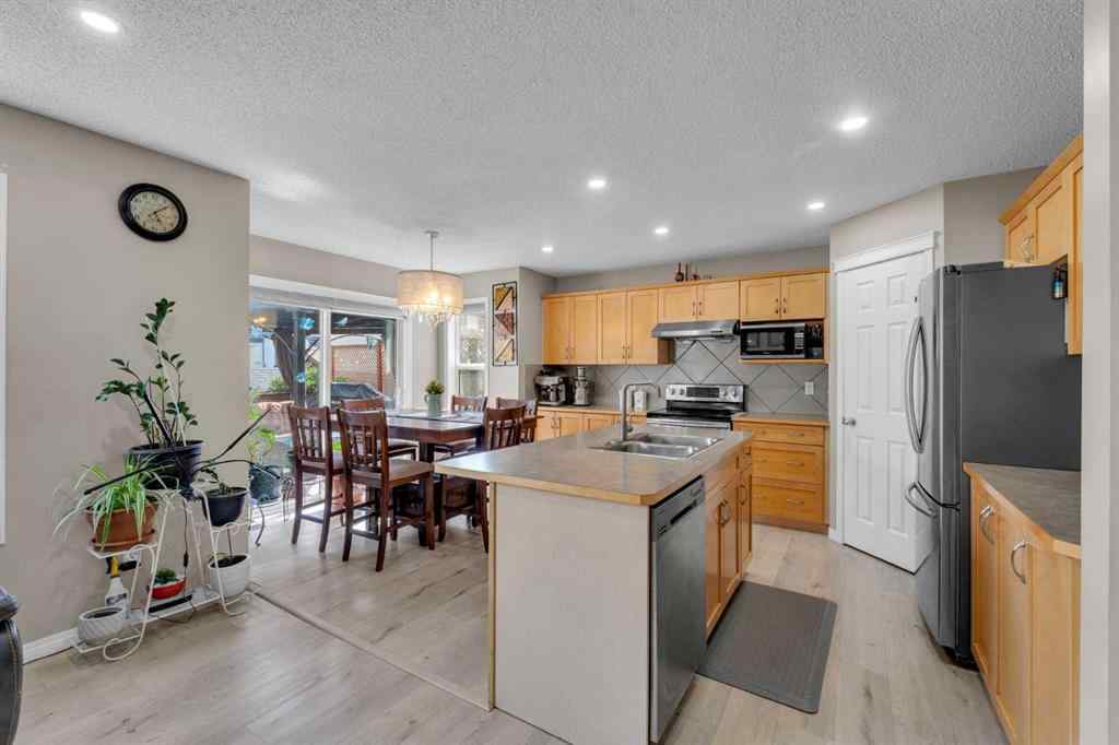 MLS® A2258092 - 138 Saddlecrest Park NE in Saddle Ridge Calgary, Residential