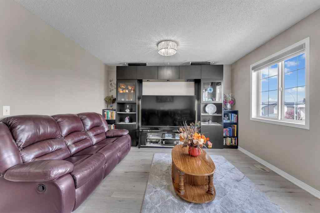 MLS® A2258092 - 138 Saddlecrest Park NE in Saddle Ridge Calgary, Residential