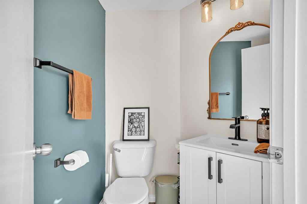 MLS® A2258097 - 140 Tuscany Ridge Terrace NW in Tuscany Calgary, Residential