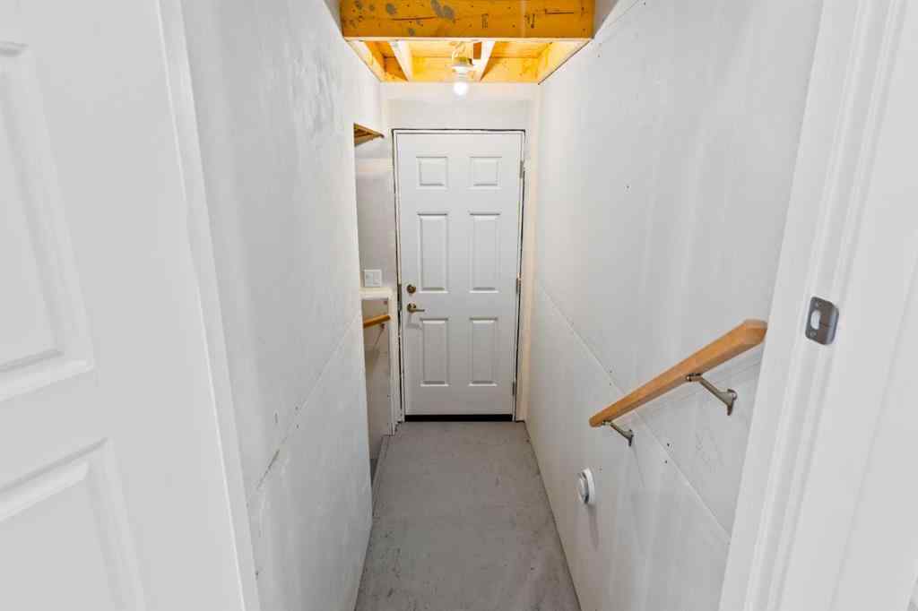MLS® A2258100 - 121 Creekstone Landing SW in Pine Creek Calgary, Residential