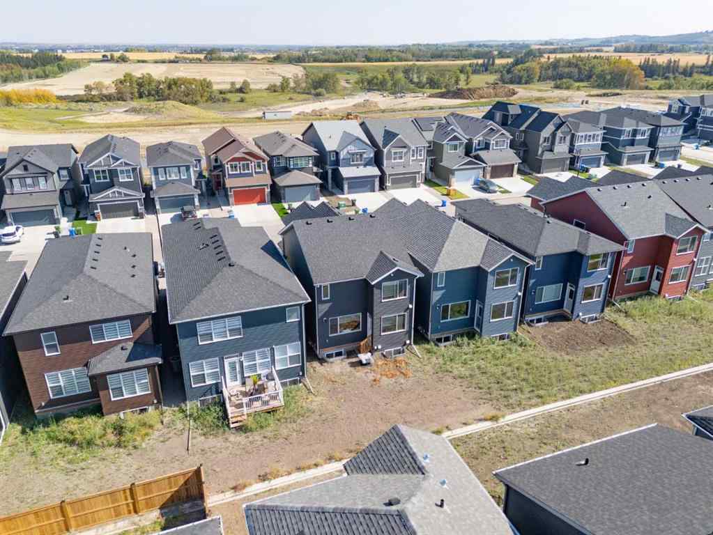 MLS® A2258100 - 121 Creekstone Landing SW in Pine Creek Calgary, Residential