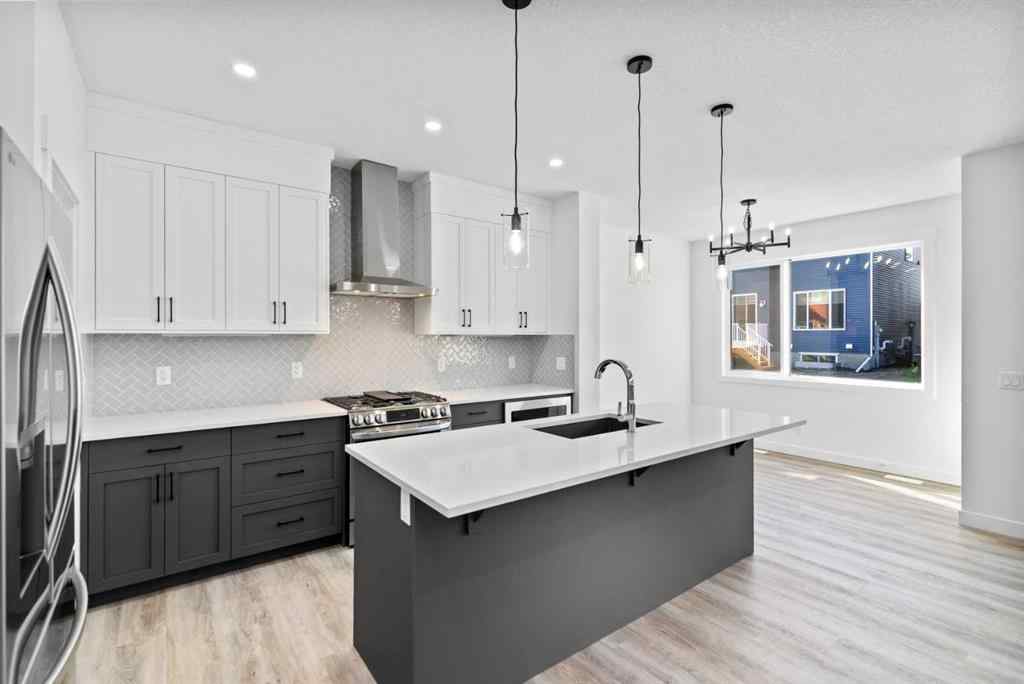 MLS® A2258100 - 121 Creekstone Landing SW in Pine Creek Calgary, Residential