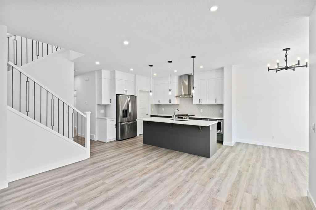 MLS® A2258100 - 121 Creekstone Landing SW in Pine Creek Calgary, Residential