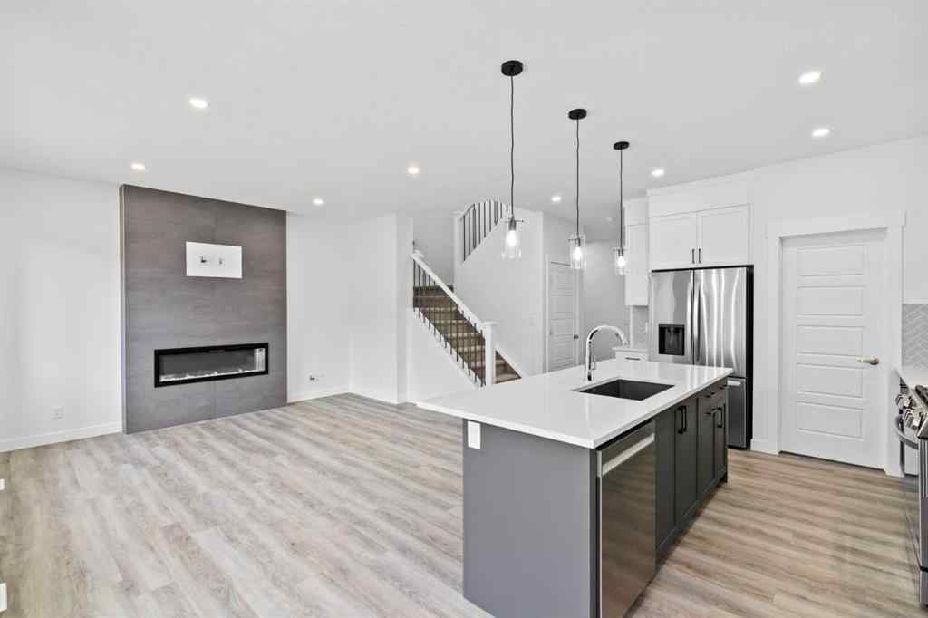 MLS® A2258100 - 121 Creekstone Landing SW in Pine Creek Calgary, Residential