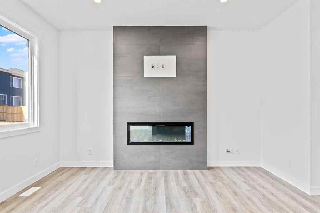 MLS® A2258100 - 121 Creekstone Landing SW in Pine Creek Calgary, Residential