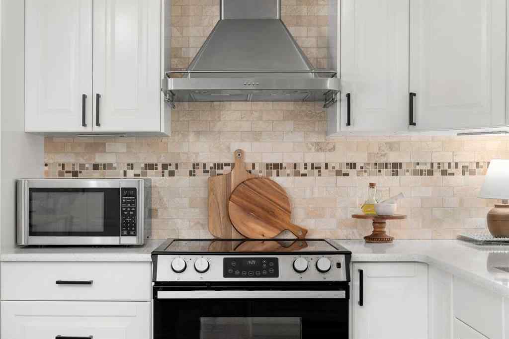 MLS® A2258101 - 52 Applecroft Road SE in Applewood Park Calgary, Residential