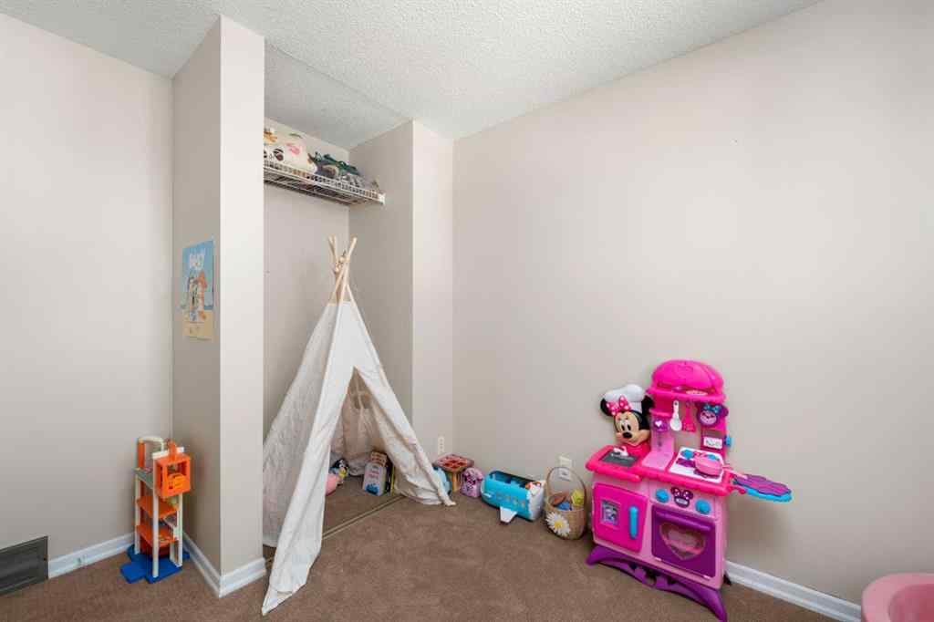 MLS® A2258101 - 52 Applecroft Road SE in Applewood Park Calgary, Residential
