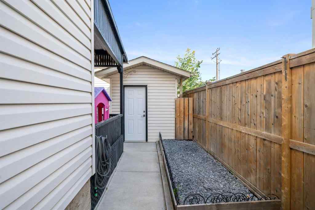 MLS® A2258101 - 52 Applecroft Road SE in Applewood Park Calgary, Residential
