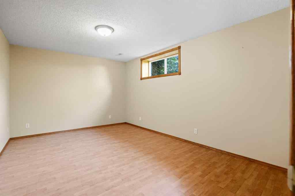 MLS® A2258102 - 12 Bow Way  in Bow Meadows Cochrane, Residential