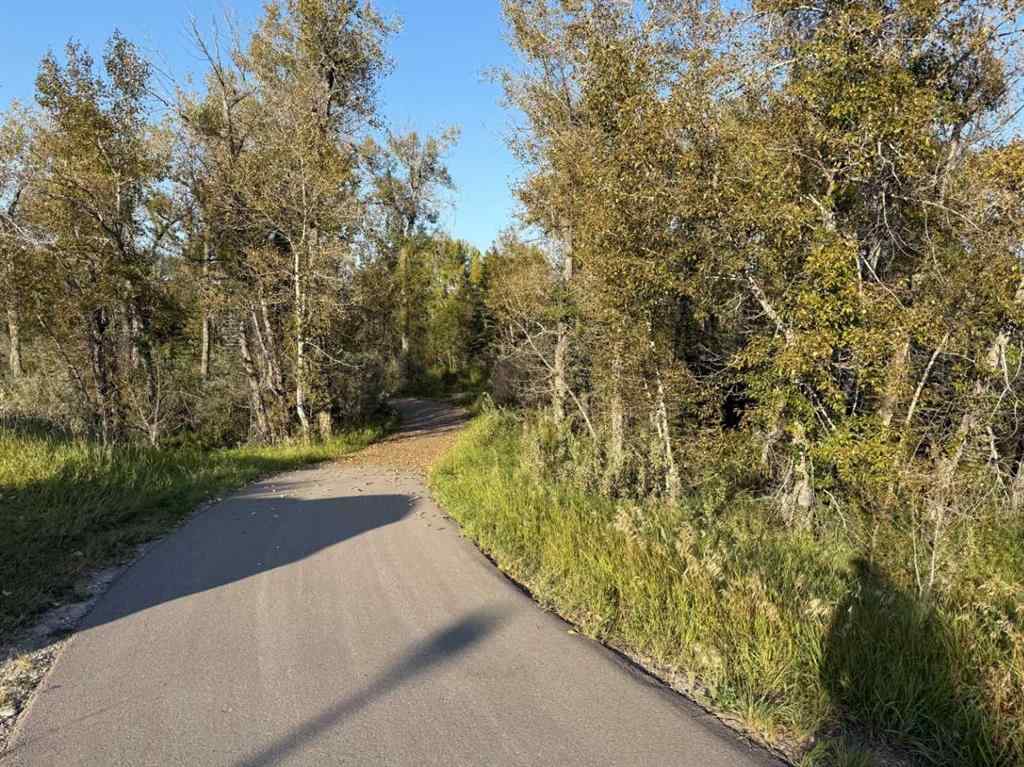 MLS® A2258102 - 12 Bow Way  in Bow Meadows Cochrane, Residential