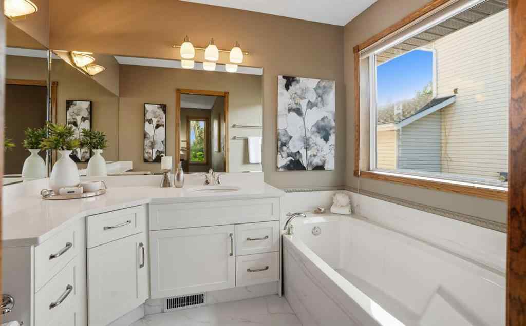 MLS® A2258102 - 12 Bow Way  in Bow Meadows Cochrane, Residential