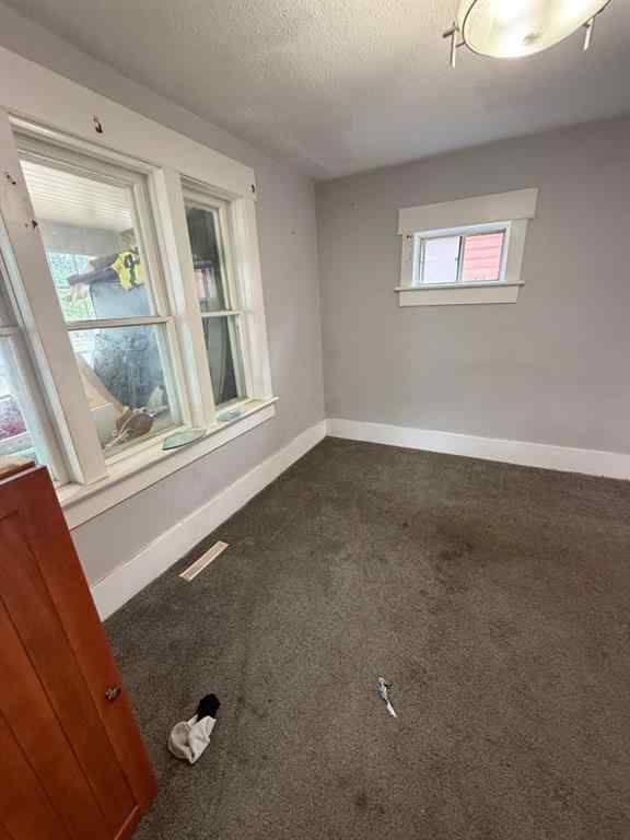 MLS® A2258103 - 823 4 Street SE in River Flats Medicine Hat, Residential