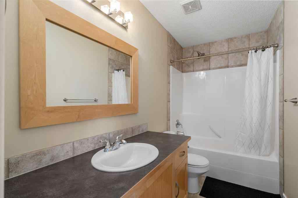 MLS® A2258105 - 78 New Brighton Manor SE in New Brighton Calgary, Residential