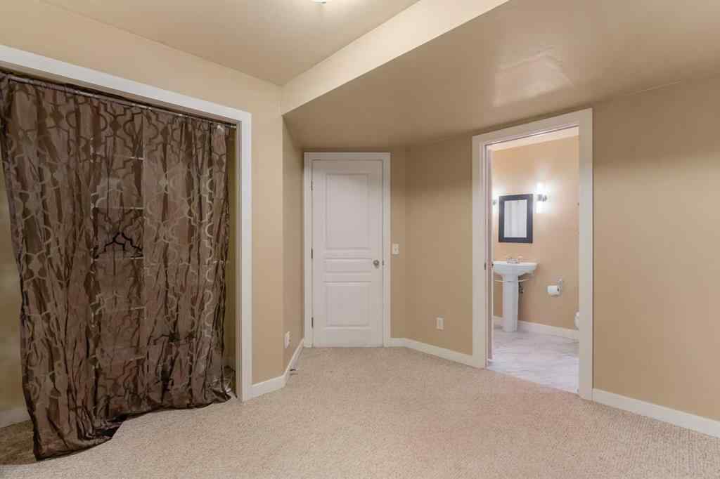 MLS® A2258105 - 78 New Brighton Manor SE in New Brighton Calgary, Residential