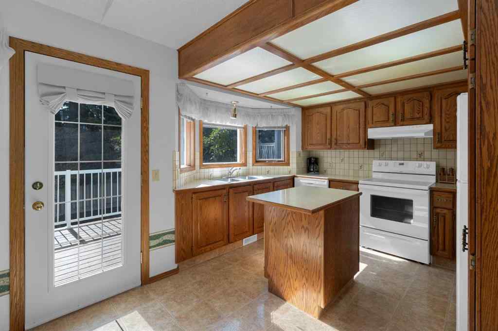 MLS® A2258106 - 164 Hawkhill Way NW in Hawkwood Calgary, Residential