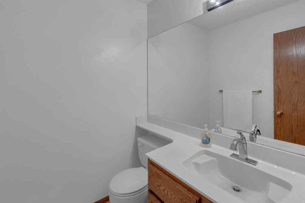 MLS® A2258106 - 164 Hawkhill Way NW in Hawkwood Calgary, Residential