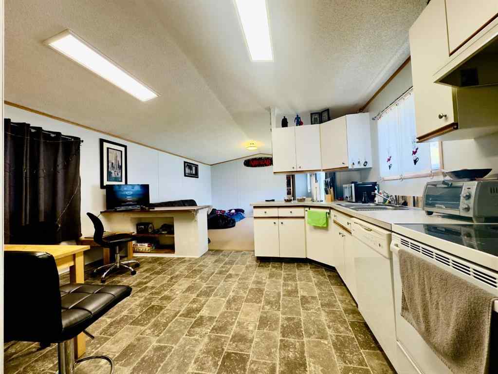 MLS® A2258109 - 13442 22 Avenue   in NONE Blairmore, Mobile
