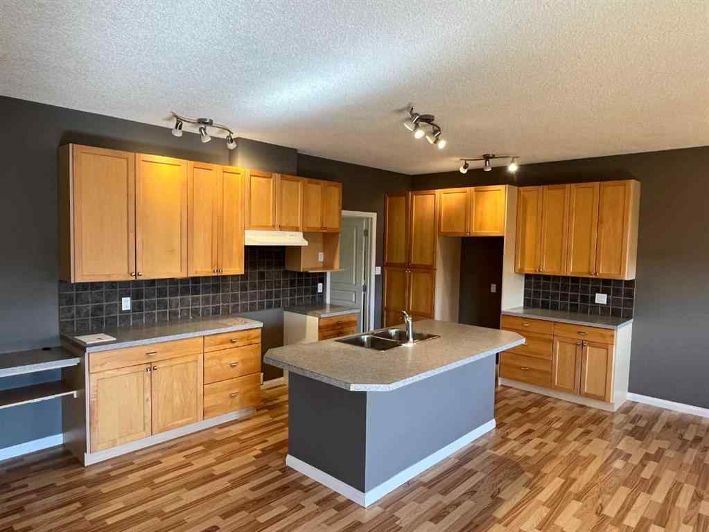 MLS® A2258117 - 21 Fairway Village   in NONE Taber, Residential