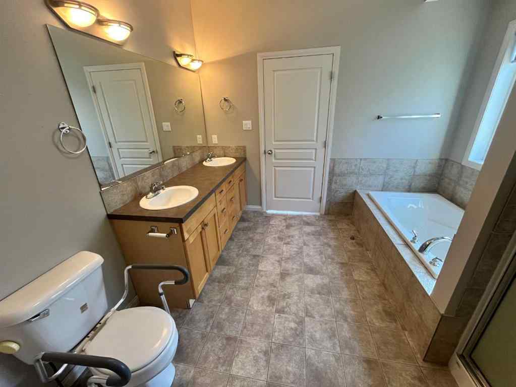 MLS® A2258117 - 21 Fairway Village   in NONE Taber, Residential