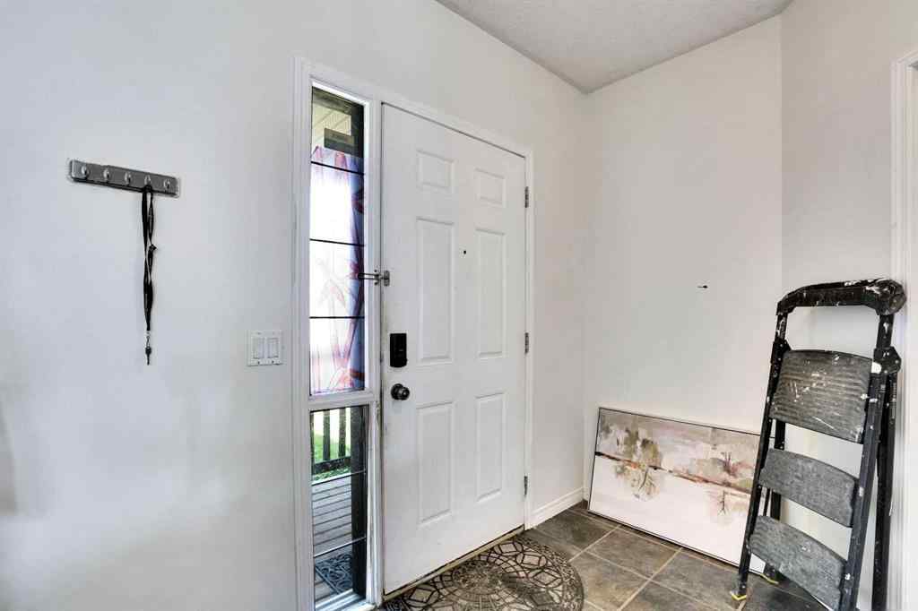 MLS® A2258120 - 531 Stonegate Road NW in Stonegate Airdrie, Residential