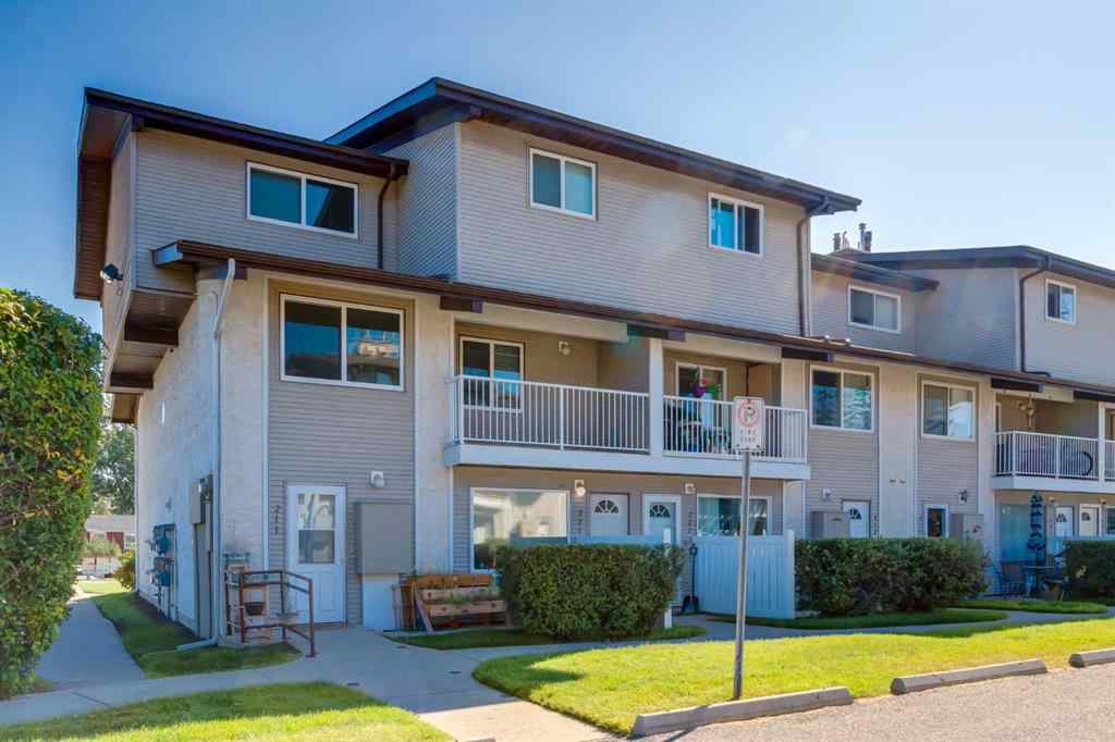 MLS® A2258123 - Unit #221 200 Brookpark Drive SW in Braeside Calgary, Residential