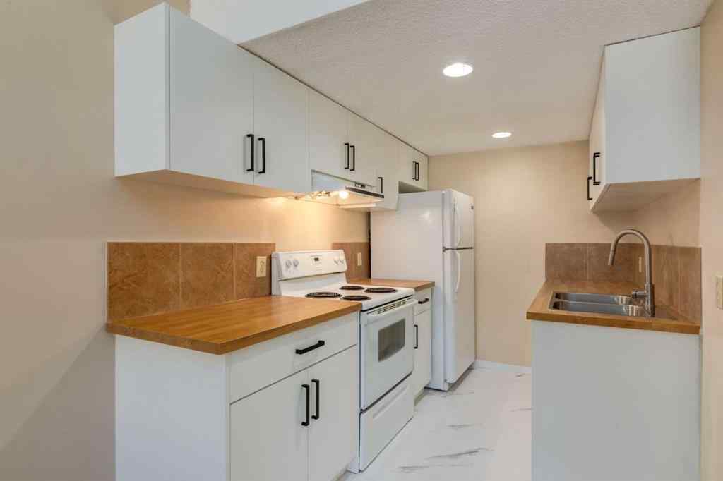 MLS® A2258123 - Unit #221 200 Brookpark Drive SW in Braeside Calgary, Residential