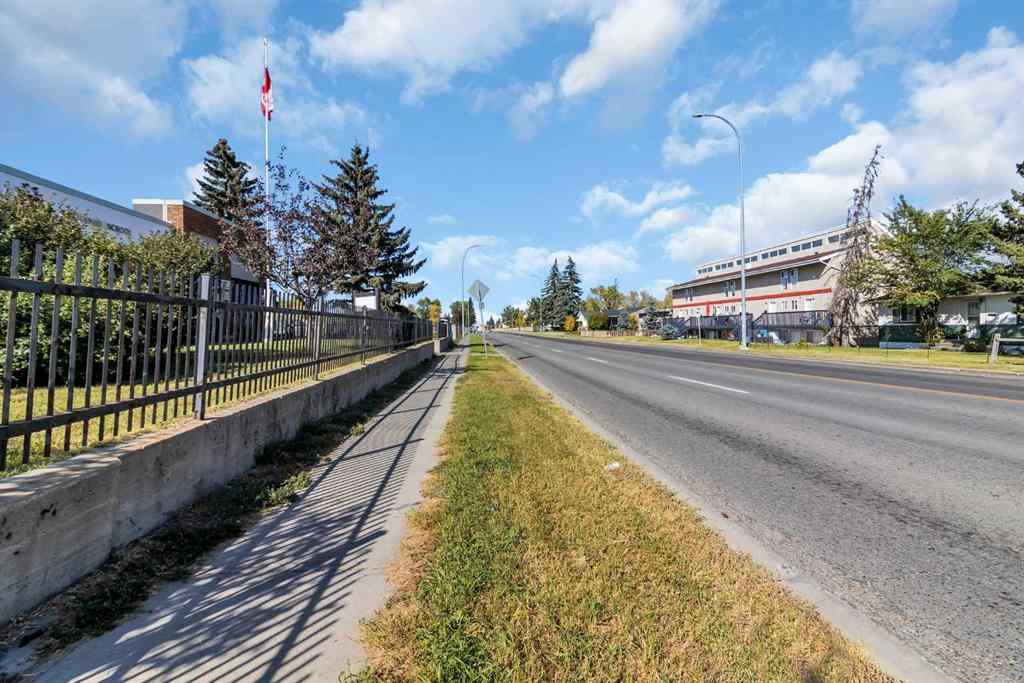 MLS® A2258124 - Unit #11 3726 Centre Street NE in Highland Park Calgary, Residential
