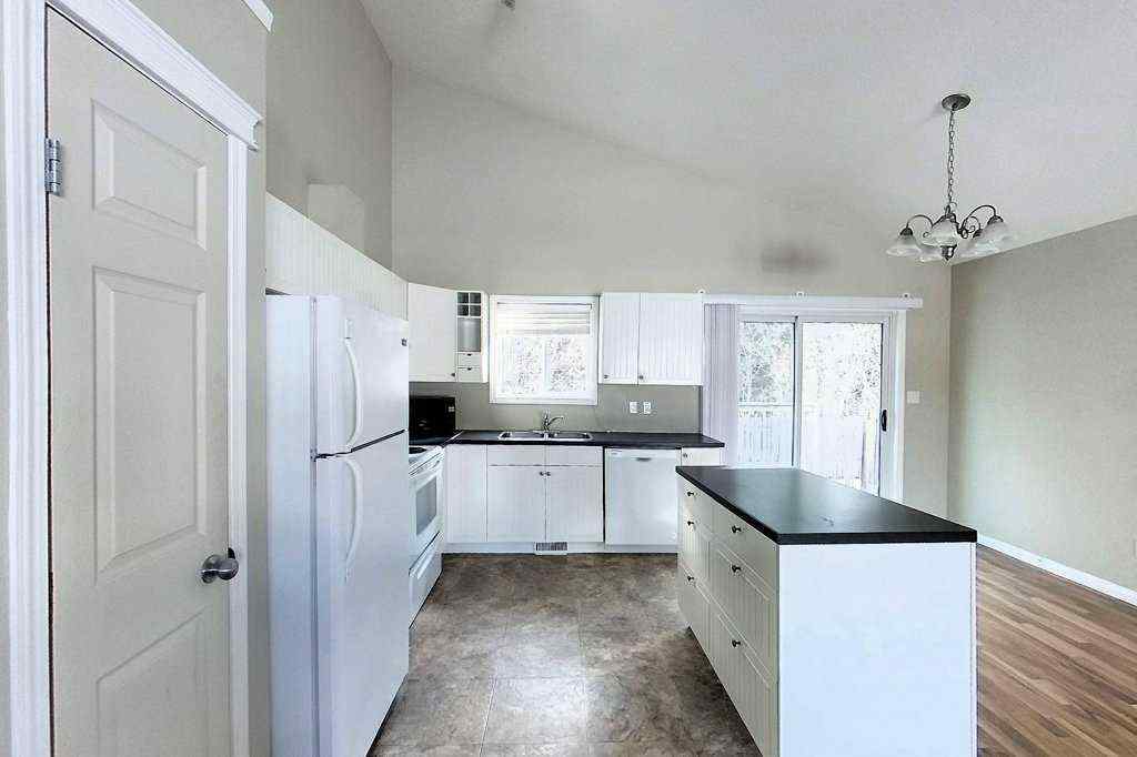 MLS® A2258125 - 4155 15 Avenue  in Edson Edson, Residential