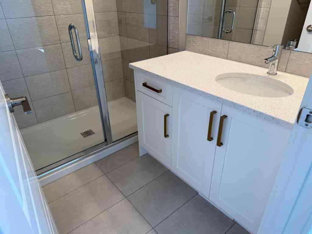 MLS® A2258128 - 318 Sundown Road  in Sunset Ridge Cochrane, Residential