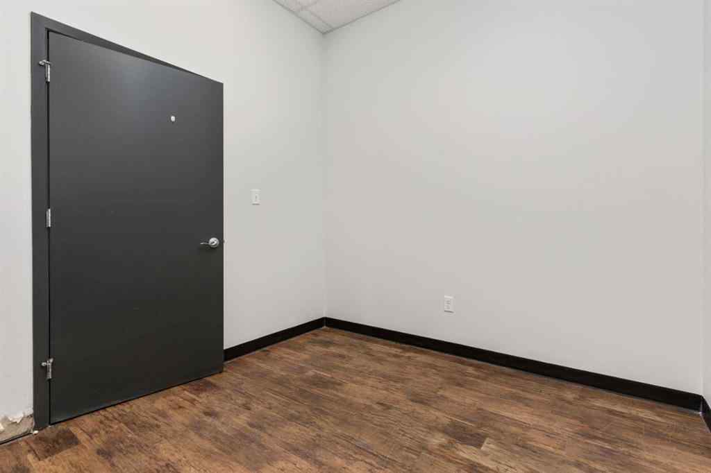 MLS® A2258132 - 6708 48 Avenue  in West End Camrose, Commercial
