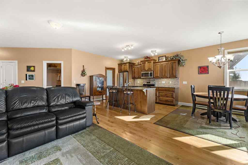 MLS® #A2258135 - 49 Bluebird Drive  in NONE Didsbury, Residential Open Houses