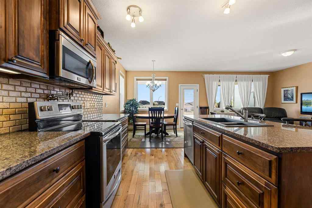 MLS® #A2258135 - 49 Bluebird Drive  in NONE Didsbury, Residential Open Houses