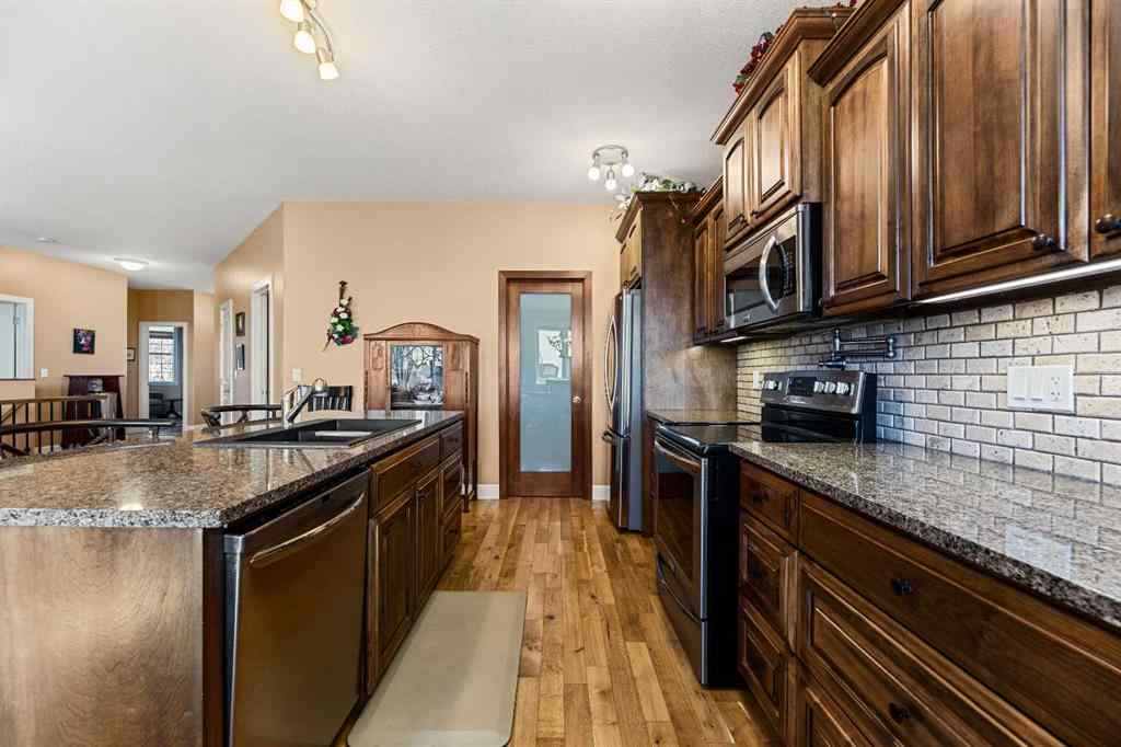 MLS® #A2258135 - 49 Bluebird Drive  in NONE Didsbury, Residential Open Houses