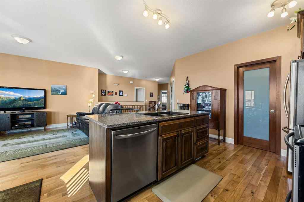 MLS® #A2258135 - 49 Bluebird Drive  in NONE Didsbury, Residential Open Houses