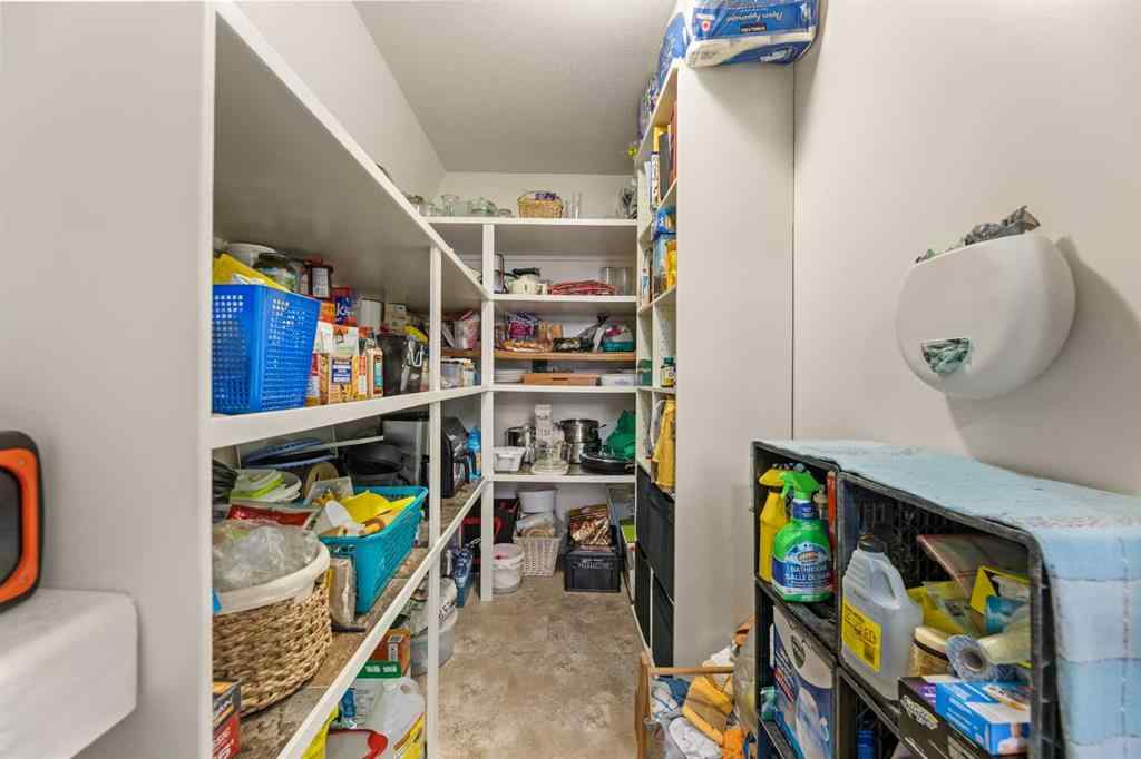 MLS® #A2258135 - 49 Bluebird Drive  in NONE Didsbury, Residential Open Houses